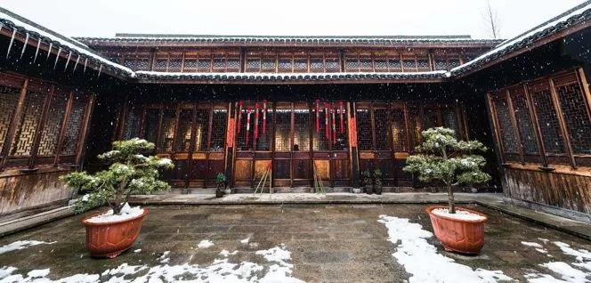 一起偕行共精彩——尊龙Z6官方网站地产杭州事业部媒体答谢私享会圆满落幕